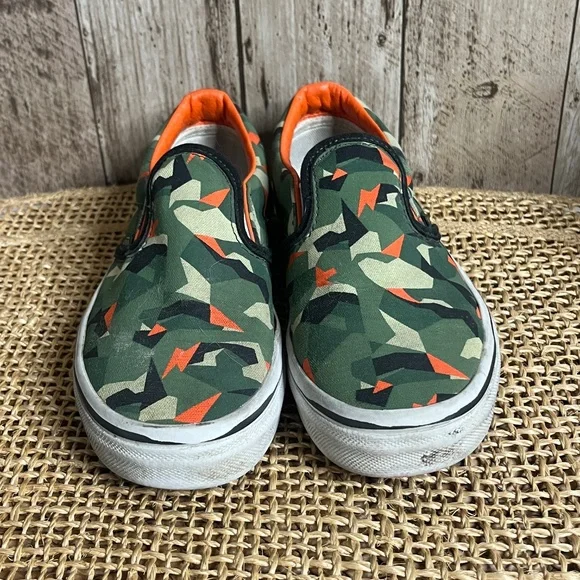 Vans Kids Slip On Camo Sneakers Size 3 Green Orange Canvas Shoes - Picture 2 of 3